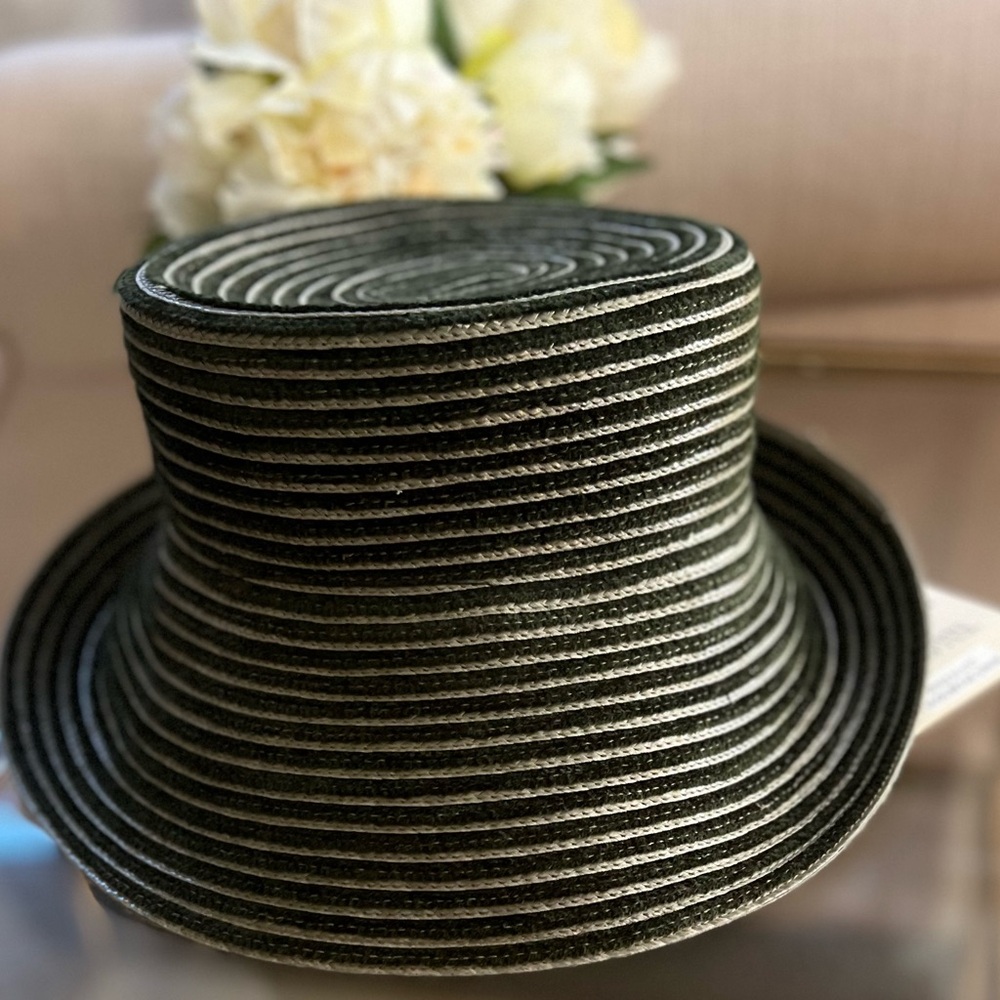 Eric Javits Green bucket hat